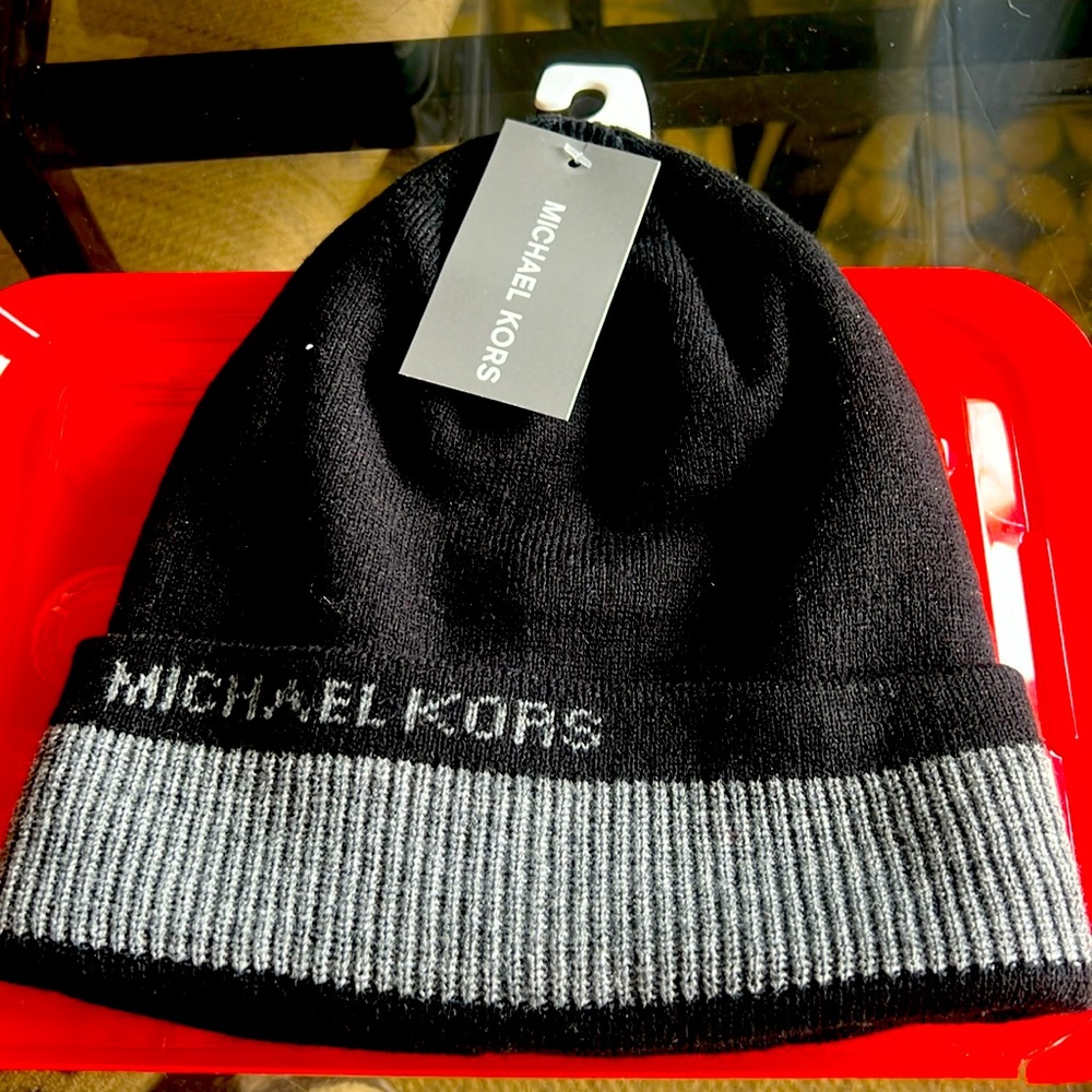 Michael Kors hat